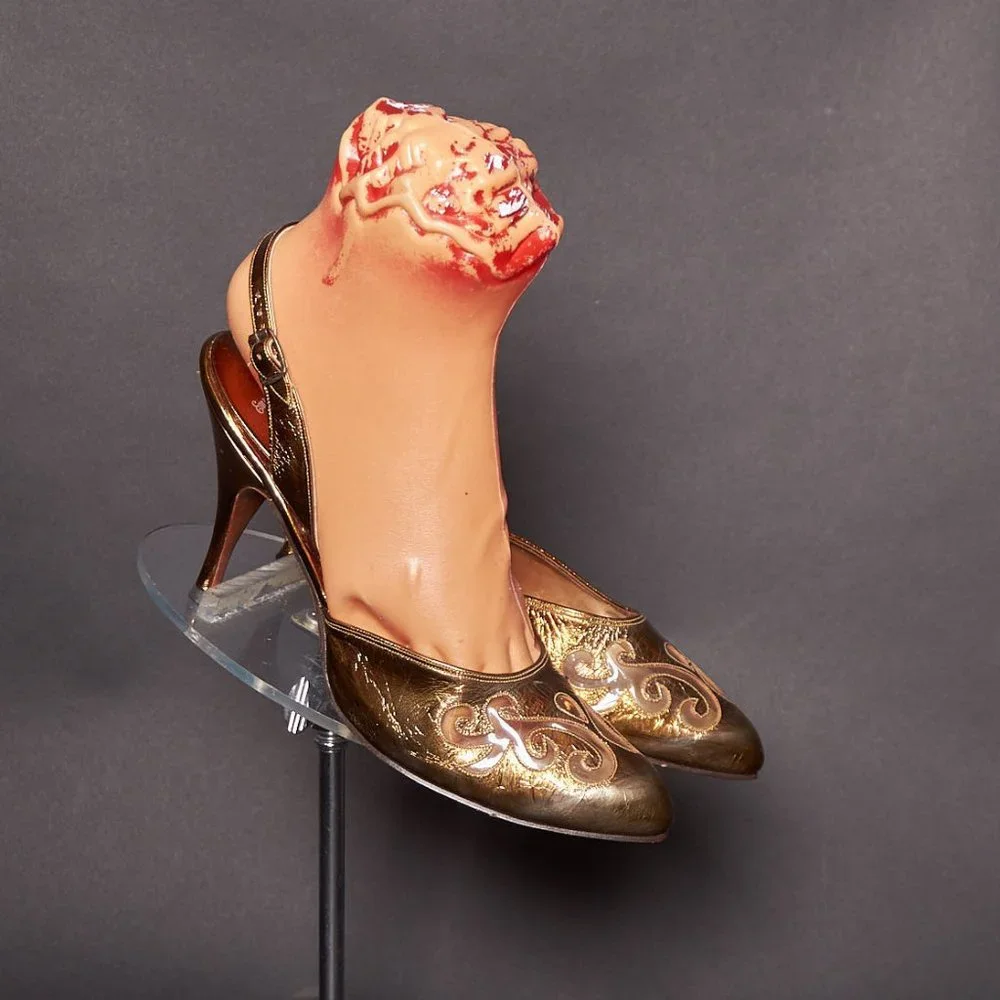 1950s Gold With Clear Cut Out Slingback Heels Shoes_9
